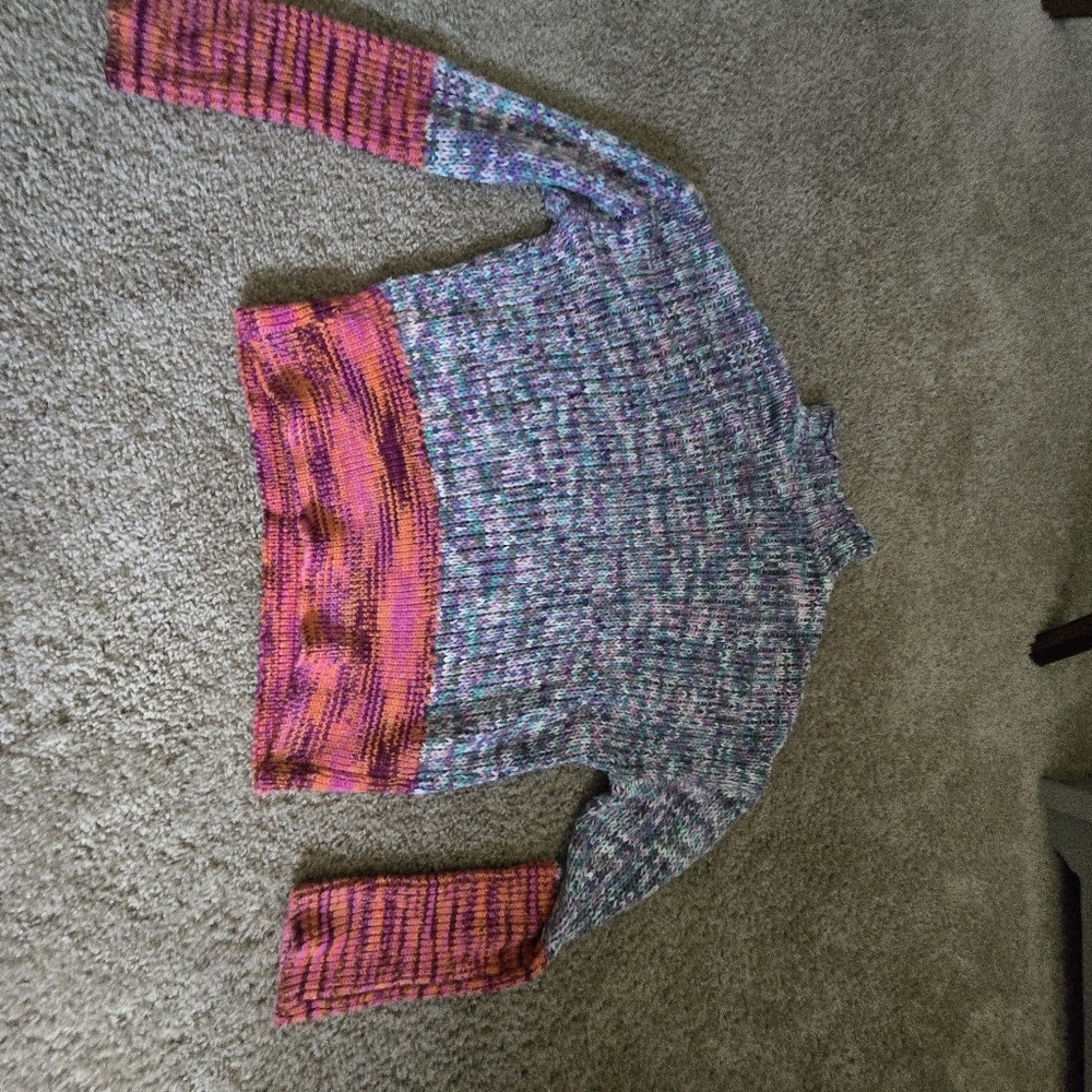 Sweater - Picture 4 of 4